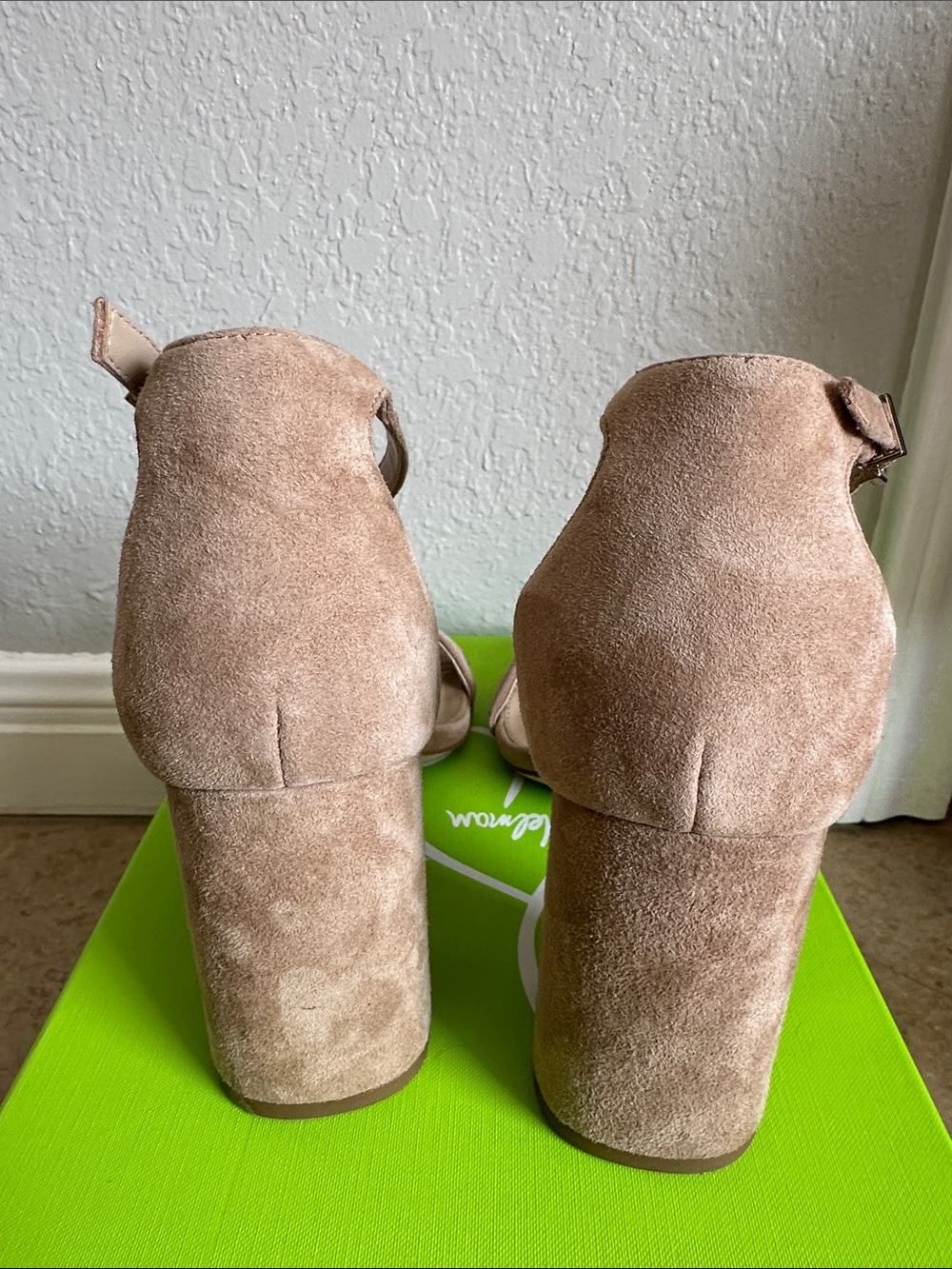 Sam Edelman Daniella Sandal Oatmeal Suede Size 8 - Picture 3 of 6